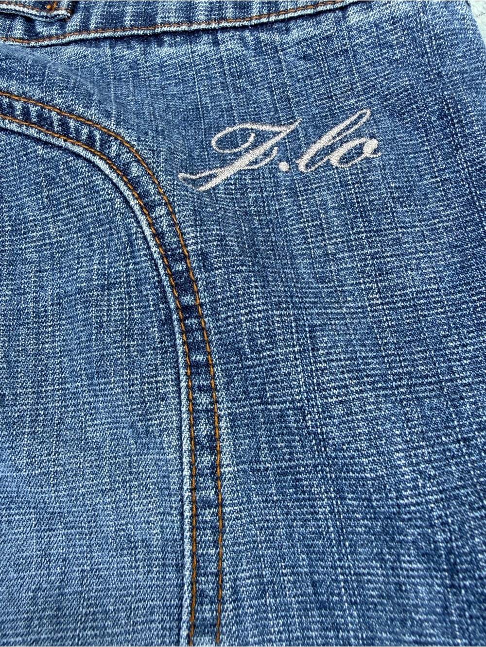 Vintage JLO Pocketless Slit Hem Flare Jeans 2000s - Picture 12 of 13